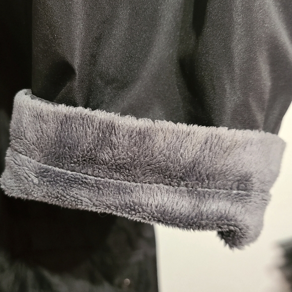 Fall/Spring black‎ coat - Picture 6 of 6